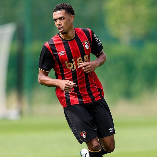 开云体育下载网页版-官方:伯恩茅斯20岁前锋西尔科特-杜贝里转会至奥林匹亚科斯